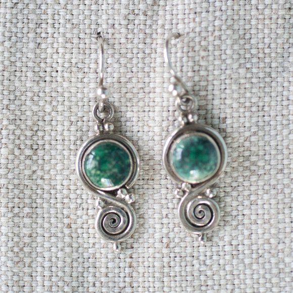 Silver and Green Stone Dangle Earring - Picture 2 of 4